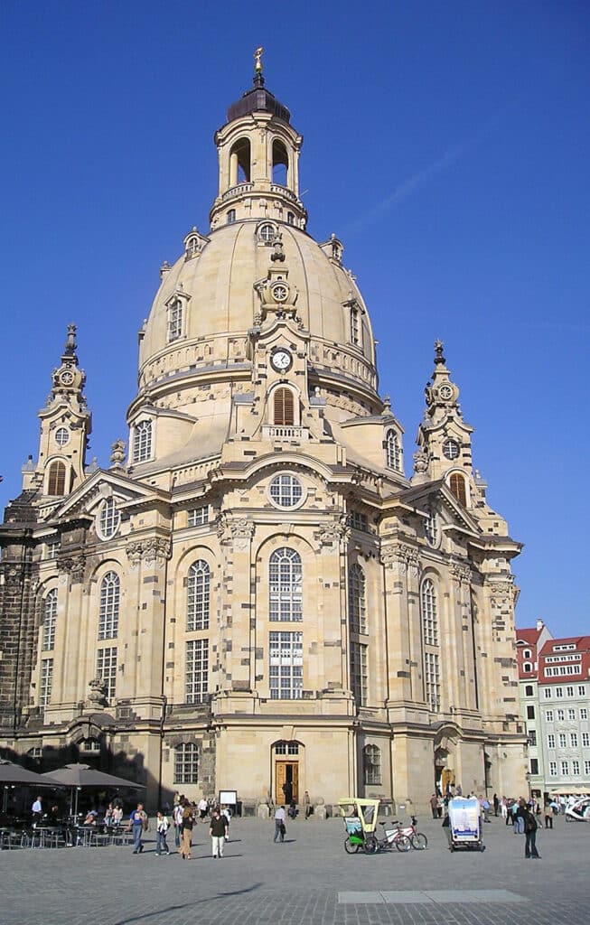 MAMMUT Deutschkland - Frauenkirche Dresden - Datenvernichtung Aktenvernichtung